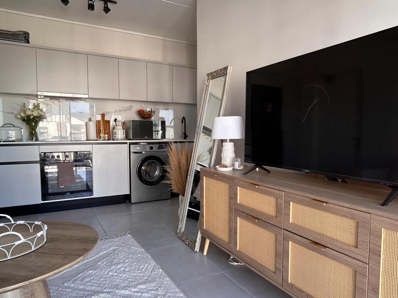 To Let 1 Bedroom Property for Rent in Sandown Western Cape